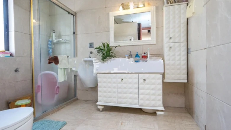 Upper East Beauty Land - View 11