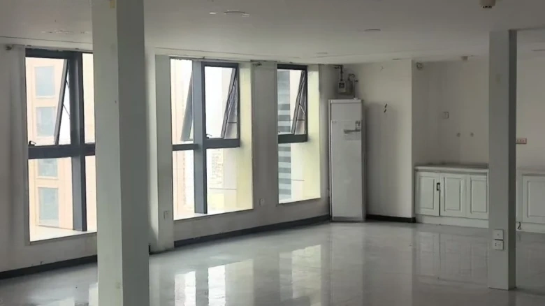 Lanzhou Zhongtianjian Square - View 3