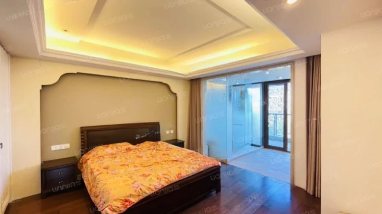 Half Mountain Peninsula · Central Sea View Boulevard - View 2