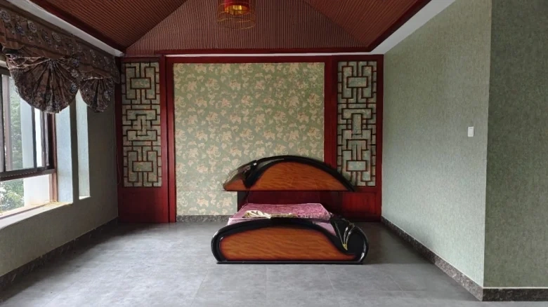 Dianchi Ancient House - View 3