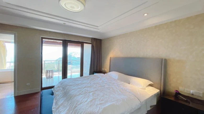 Banshan Bandao · Central Seaview Avenue - View 3