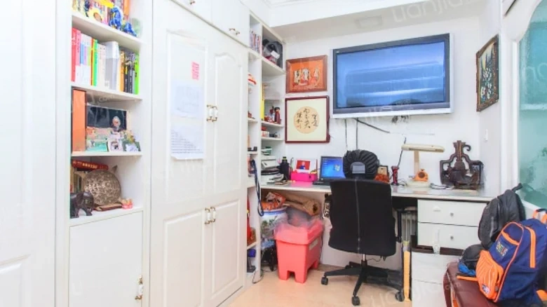 Hua Rong Apartment Complex - View 4