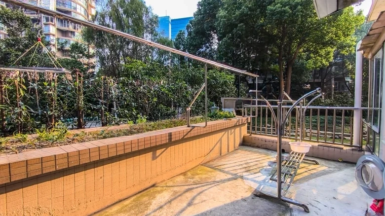 Emerald International - View 10