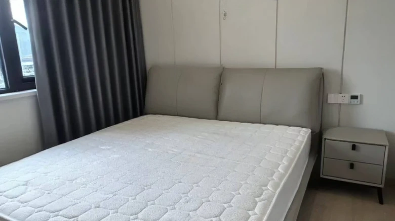 Horizontal Slough Embroidery Garden - View 2