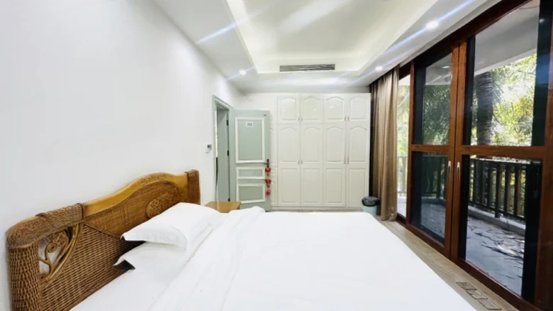 Ronaldbay Sanya Golf District One - View 5