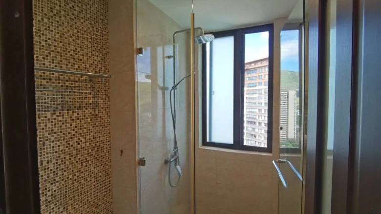 Greenland · Yuelan Bay - View 6