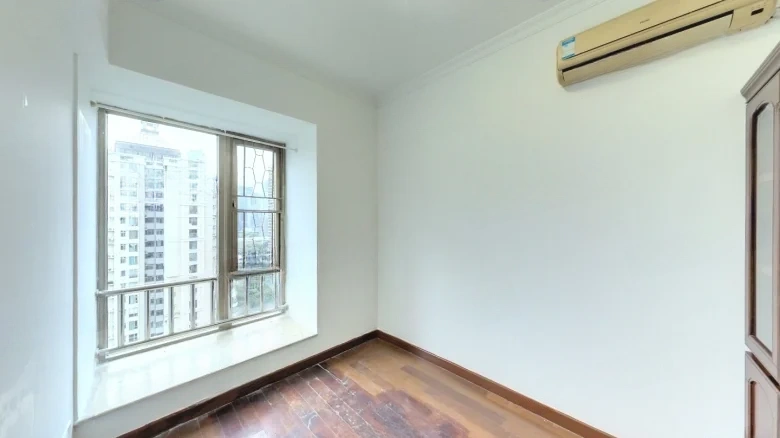 Pearl River Imperial Garden - View 3