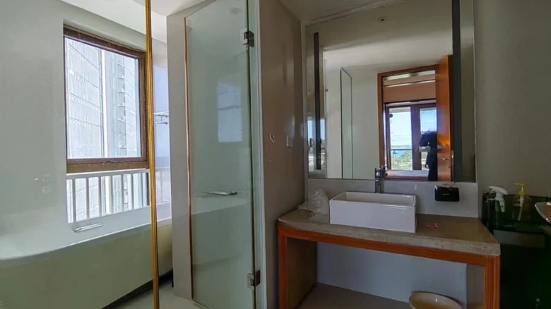 Half Mountain Peninsula - View 10