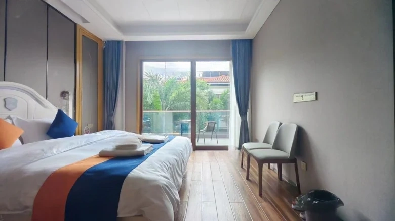 Green City · Hibiscus Tide Chime - View 5