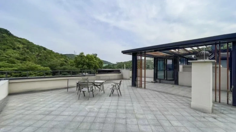 High Tech Purple Micro Hall - View 20