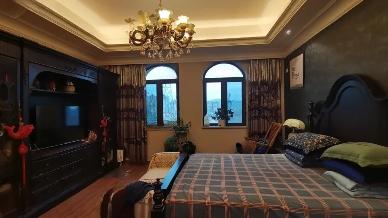 Jadeite Manor - View 3