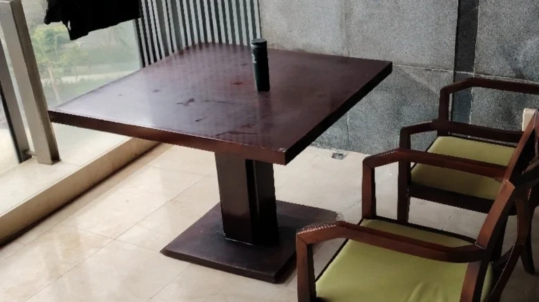 Peninsula Hillside · Central Seaview Avenue - View 11