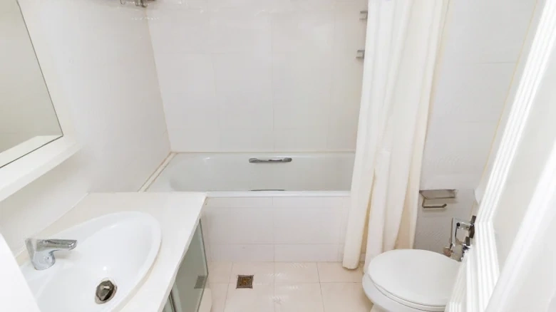 Victoria Apartment - View 9