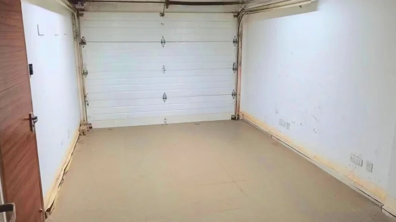 Morning Glow Street Mansion - View 11