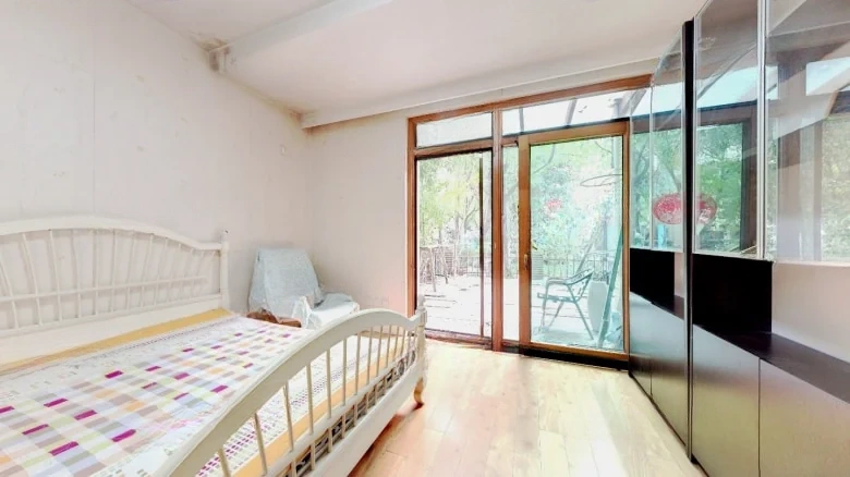 Maple Charm Waterfront - View 2