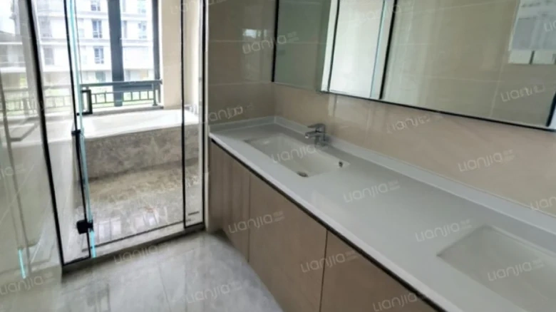 Green City · Phoenix Nest and Heron's Song - View 8