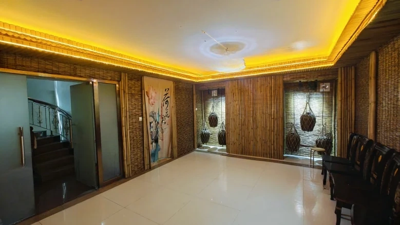 Royal Garden - View 8