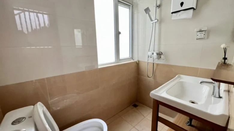 Dianchi Spring FiveCompound Courtyard - View 14