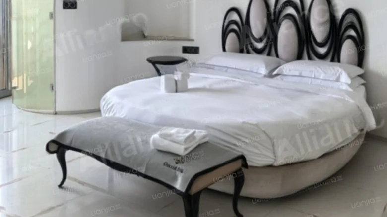 Phoenix Island - View 2