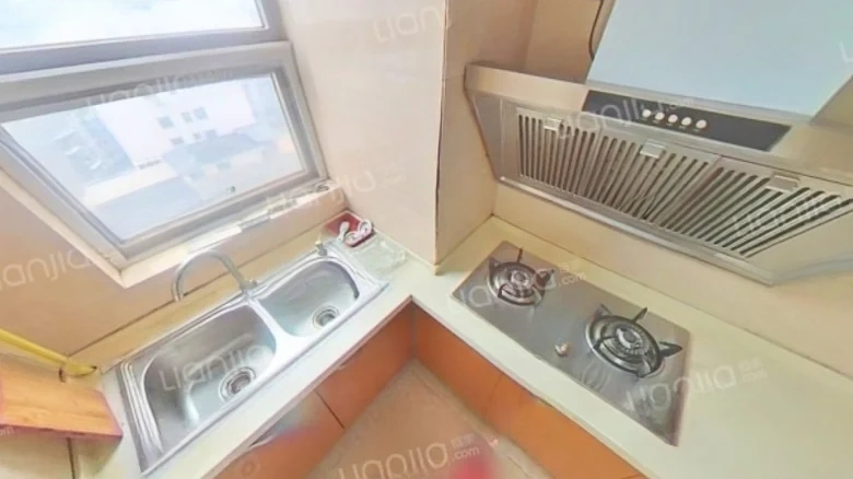 Red Wall International - View 5