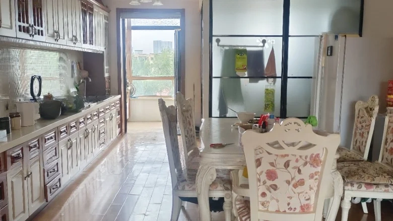 Lakefront Cozy Residence - View 2