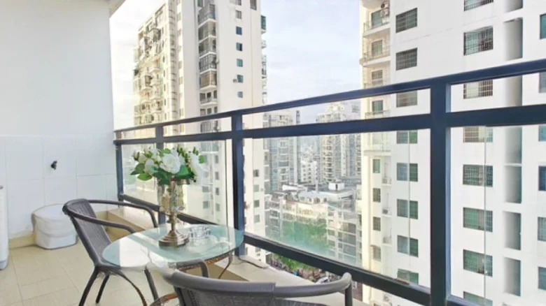 Sanya Golden Phoenix Seaview Apartment - View 2