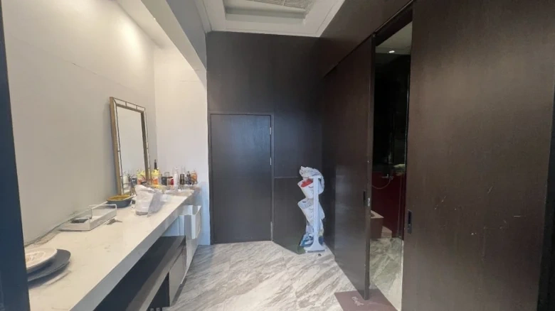 Cloud Sky Mansion - View 8