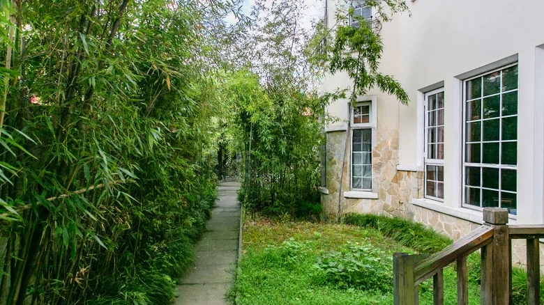 China Sea Jade Lake Shore - View 18