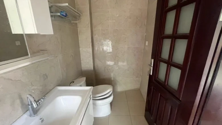 Rongyu Compound или более точно в контексте имен местности может быть - View 12