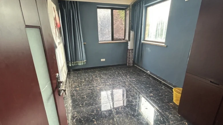 Tangde Flower - View 2