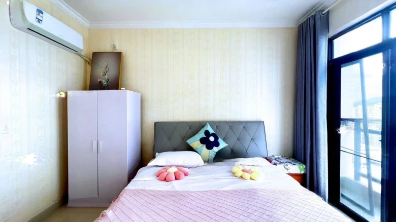 Sanya Golden Phoenix Sea View Apartment - View 2