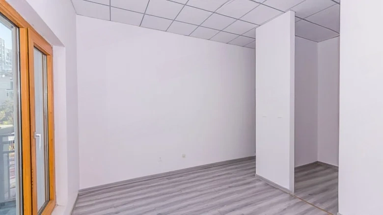 Aurora Manor Court - View 8