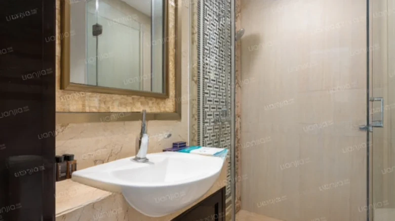 Half Mountain Half Island - View 6