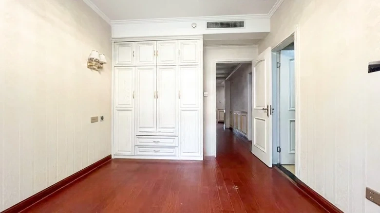 Hongtu Shangshui Courtyard - View 2