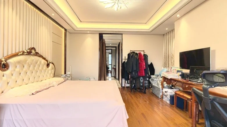 Purple Forbidden City No.1 Courtyard South Yard - View 4