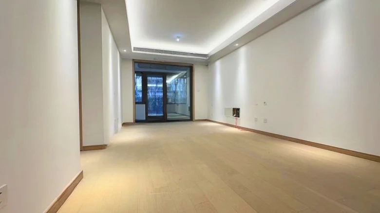 Riverside Grand Mansion - View 7