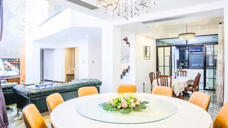 Runda Glass Town - View 1