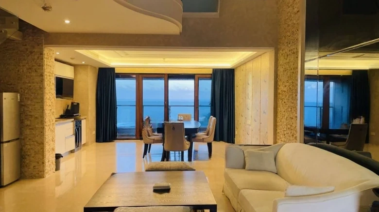 Half Mountain Peninsula Central Sea View Boulevard - View 1