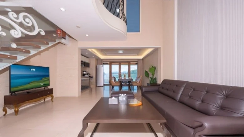 Banshan Bandao · Central Seaview Avenue - View 1