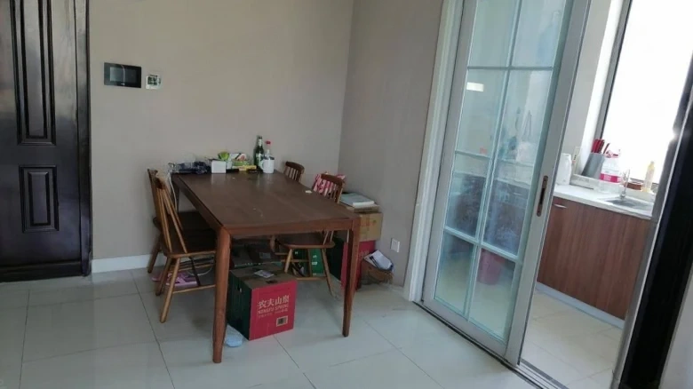 Clear Wind Riverbank - View 1