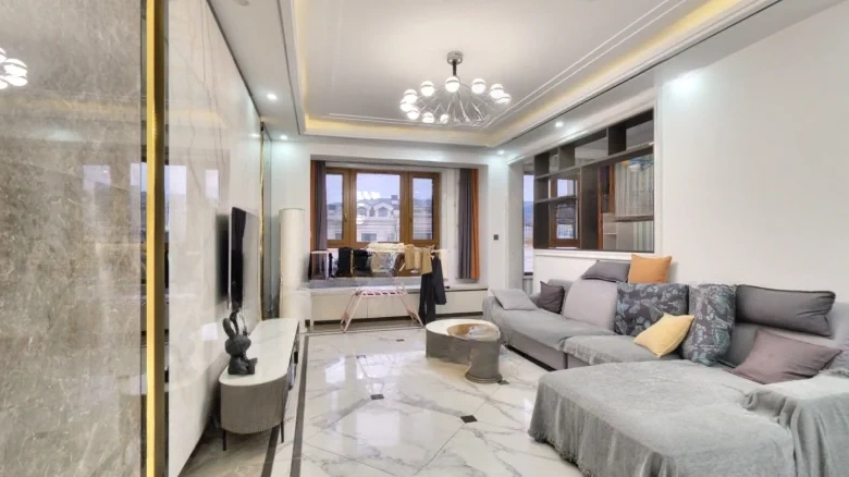 High-tech and Garden - View 4