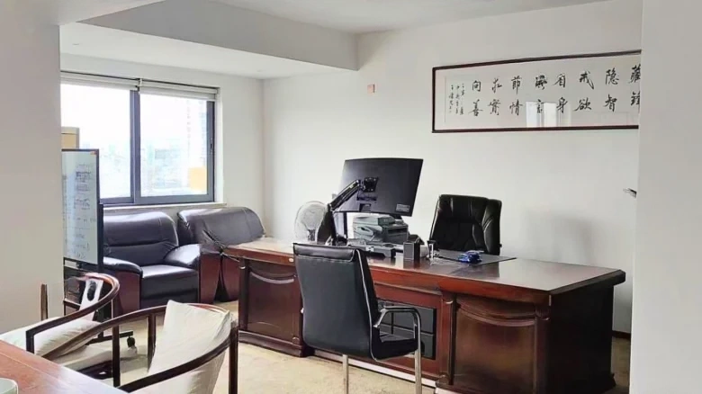 Lustrous Brocade Garden - View 7