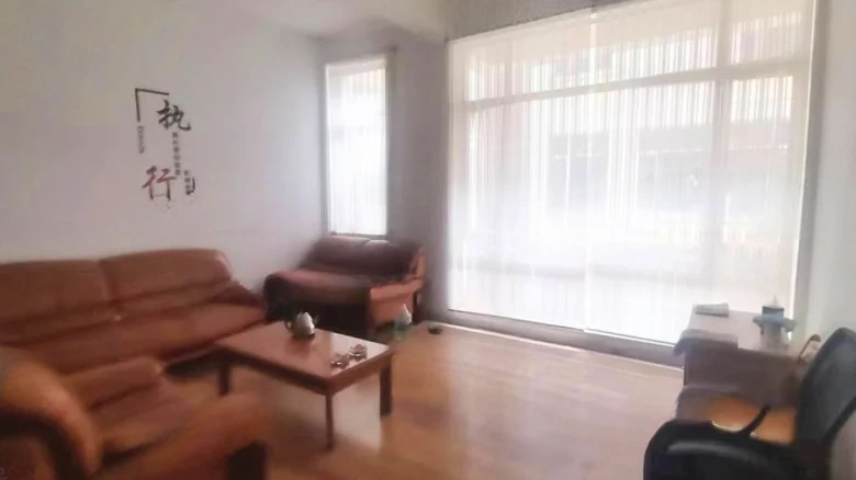 Morning Glow Street Mansion - View 5