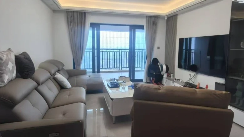 Century Monarch - View 1