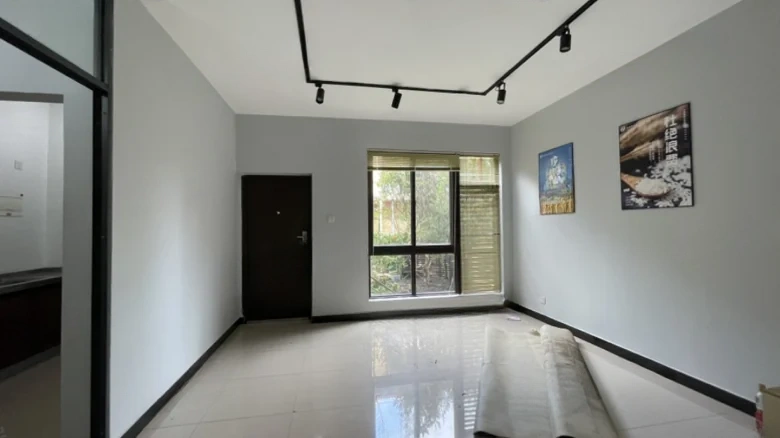 Dianchi Creek Valley - View 1