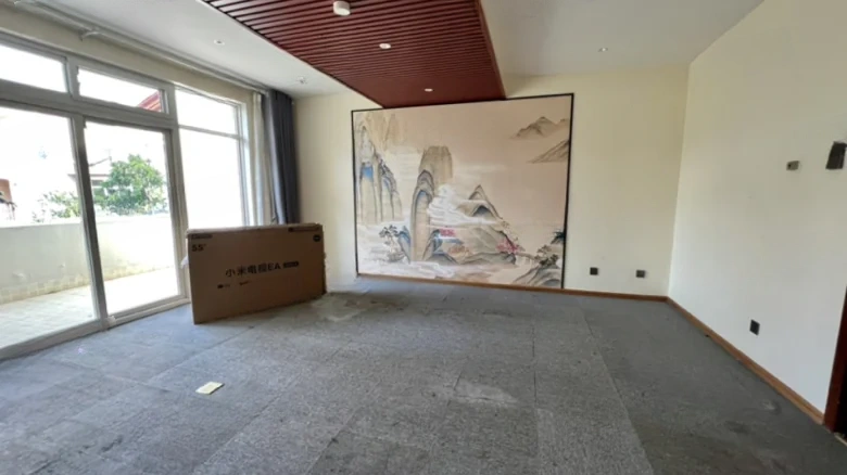 Dianchi Spring FiveCompound Courtyard - View 2