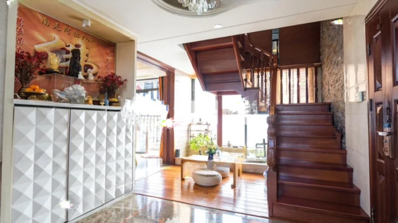 Upper East Beauty Land - View 7