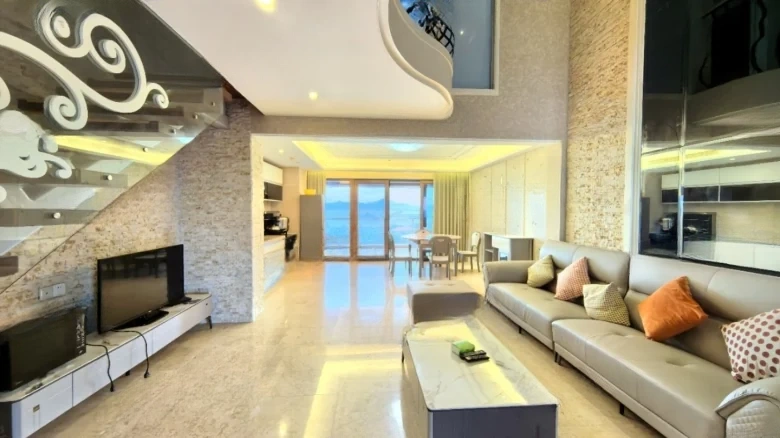 Banshan Bandao · Central Seaview Avenue - View 1