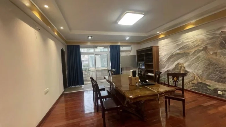 Royal Garden - View 1