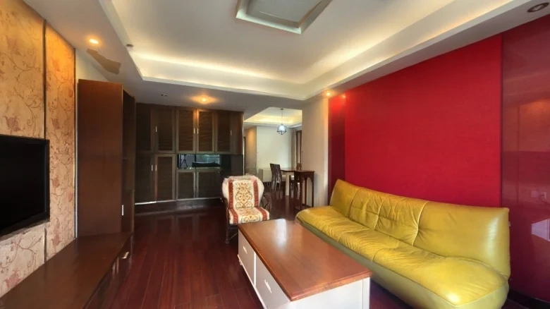 Riverfront Golden Home Garden - View 1